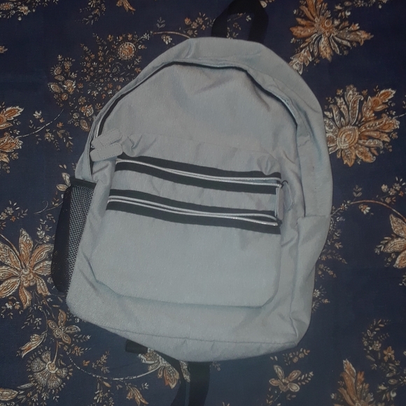 Grey zip-up backpack school bag - Picture 5 of 11